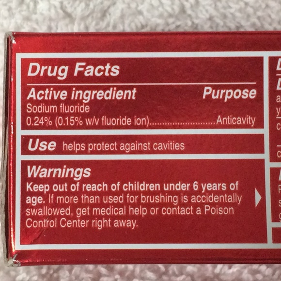 Colgate Optic White Stain Fighter Toothpaste Mint - Picture 6 of 8